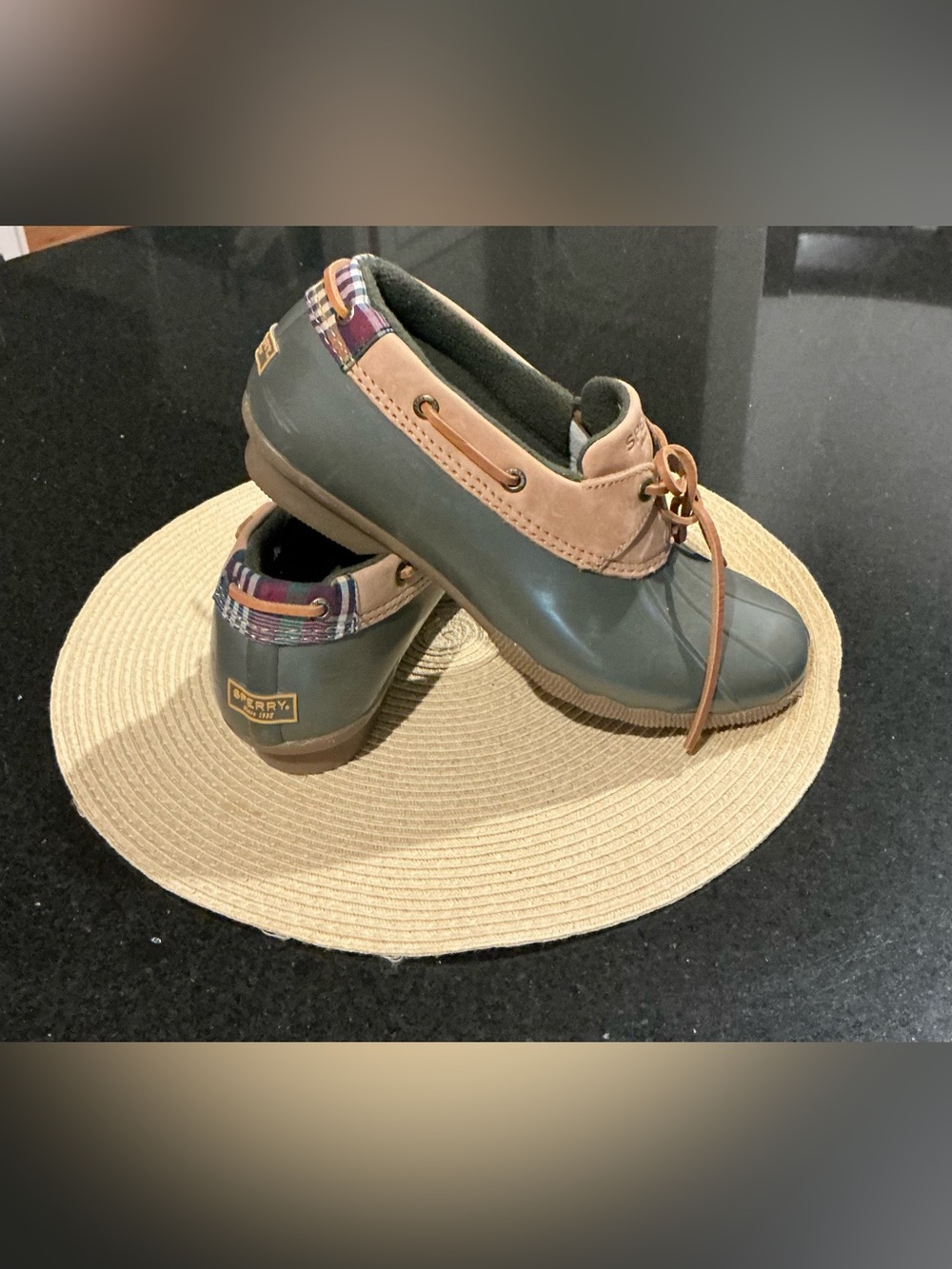 Sperry Olive Green & Tan Duck Boat Shoe with Plaid Heel Women’s Size 9.5